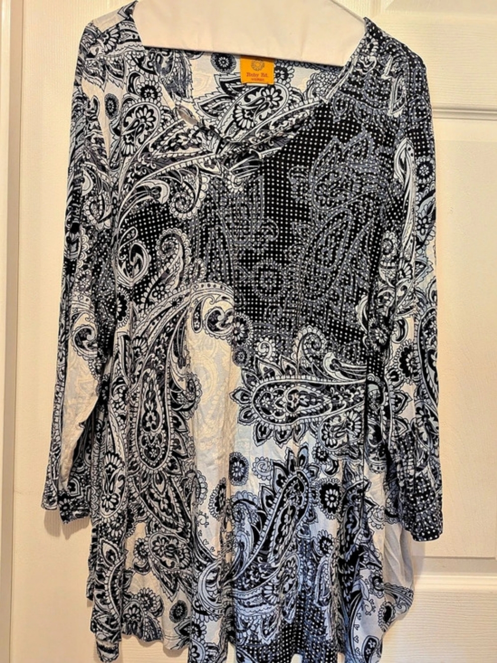 Ruby Rd. Paisley Tunic Black & White Size 1X